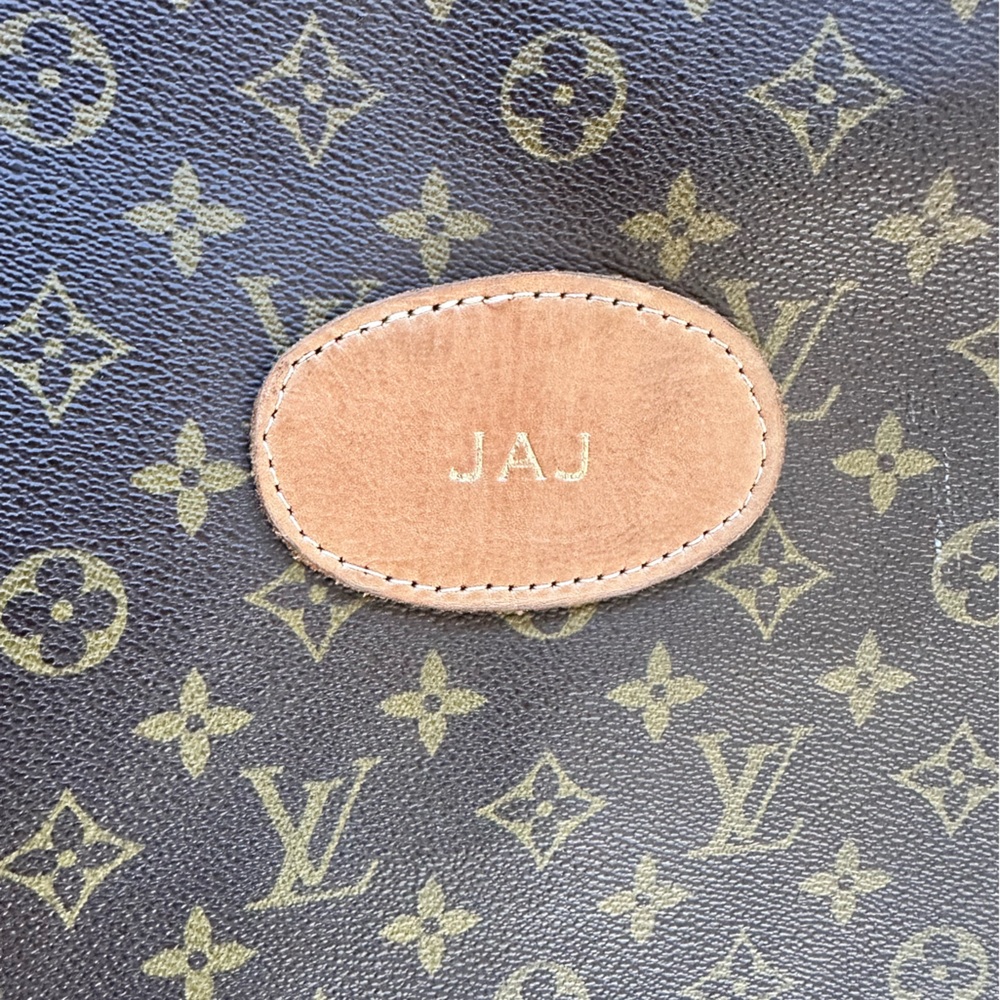 Extremely rare, vintage Louis Vuitton Monogram garment bag with side zippers. - Picture 8 of 16